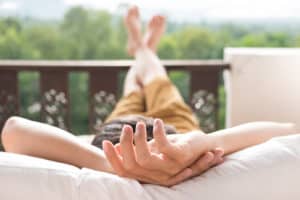 Se détendre avant un événement important : quelques astuces qui marchent !